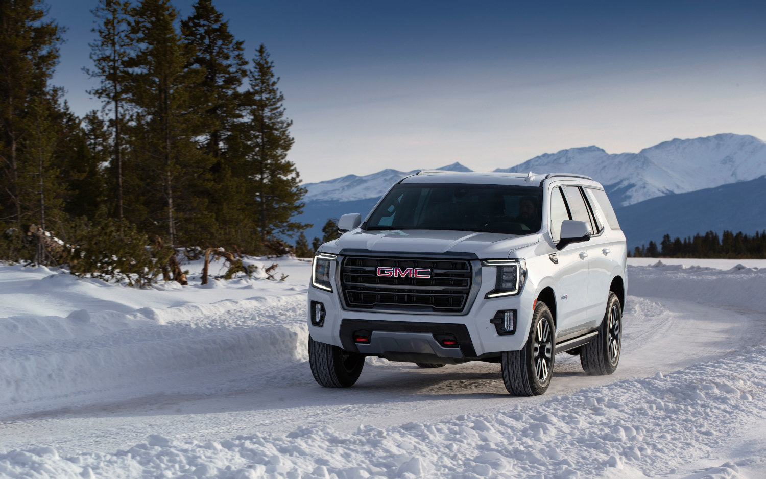 GMC Yukon AT4 2021 SUV Drive